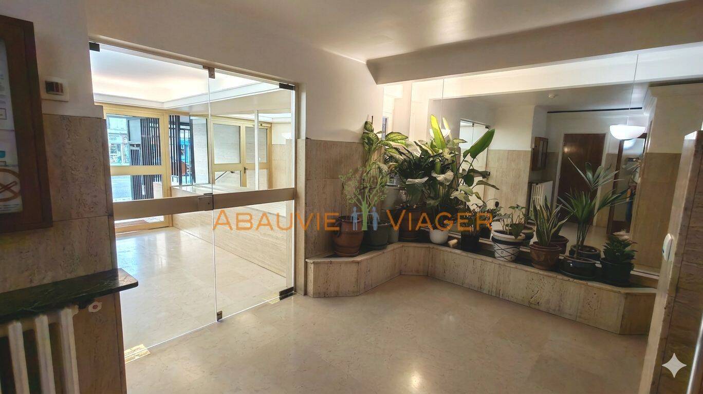 Appartement 2 pièces 51 m² · à Saint-Mandé · 51 m² · 175 000 €