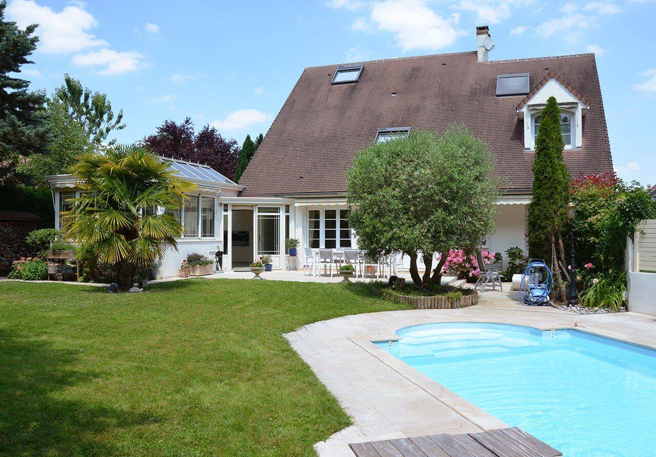 Maison 8 pièces 220 m² · à Saint-Rémy-lès-Chevreuse · 220 m² · 880 000 €