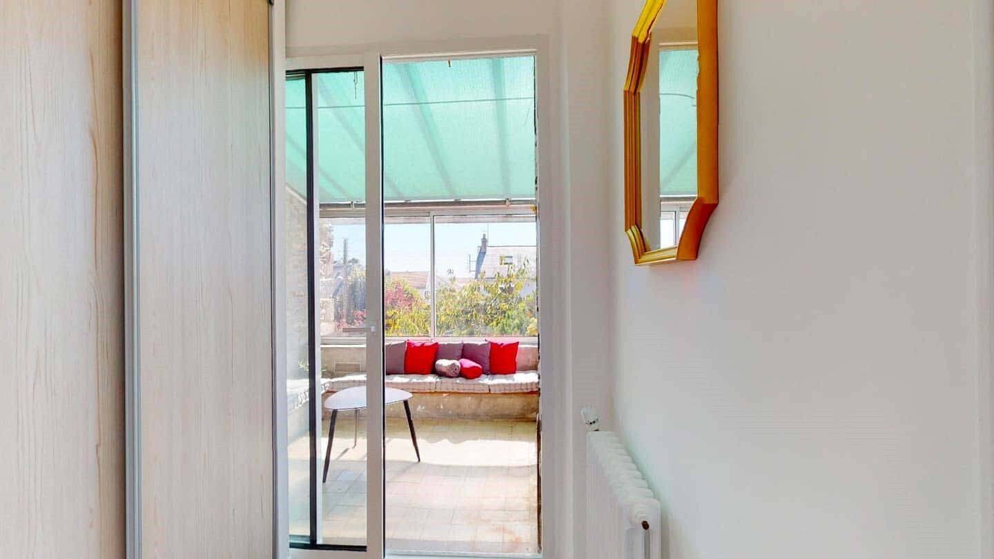 Room in Rue de l'Épine, Nantes for 426 m² with 16 bedrooms - Col — 8