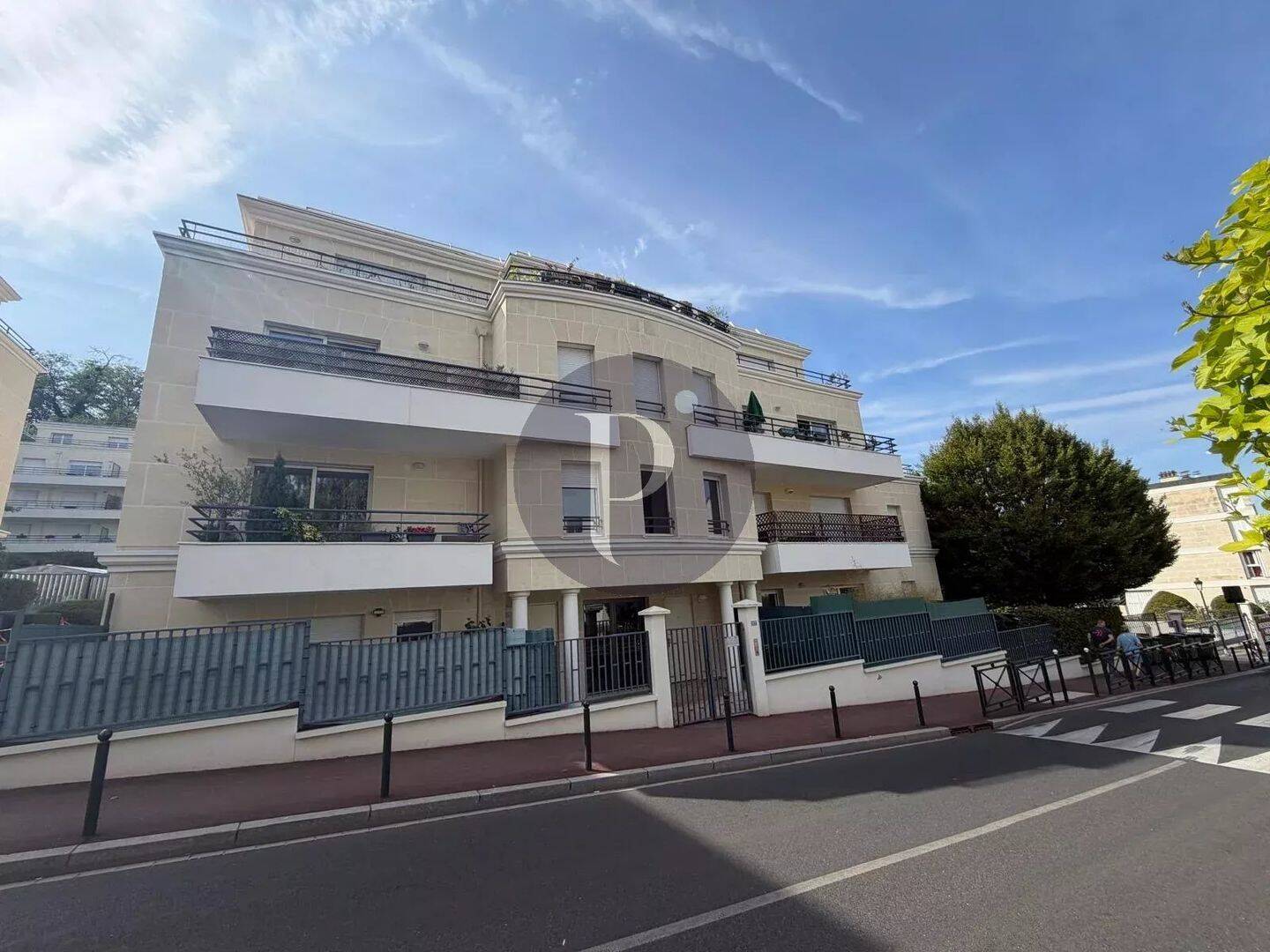 Appartement 1 pièce 31 m² · à Le Plessis-Robinson · 30,6 m² · 850 €