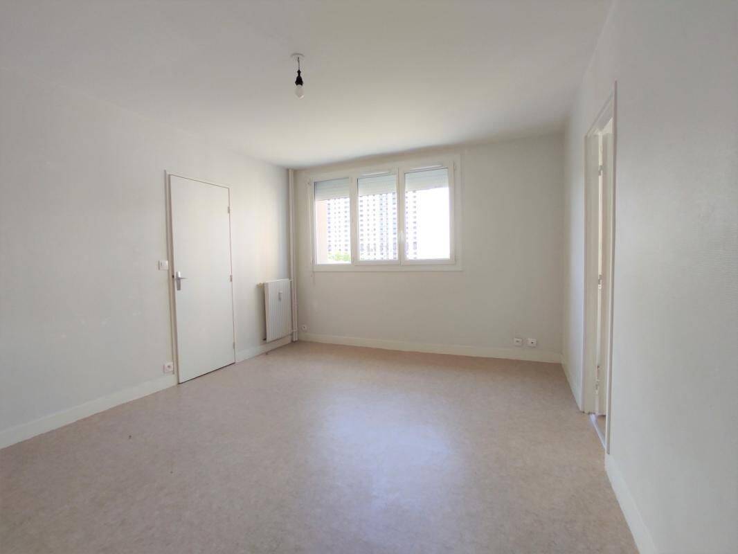 Appartement 2 pièces 44 m² · à Orléans · 44 m² · 512 €