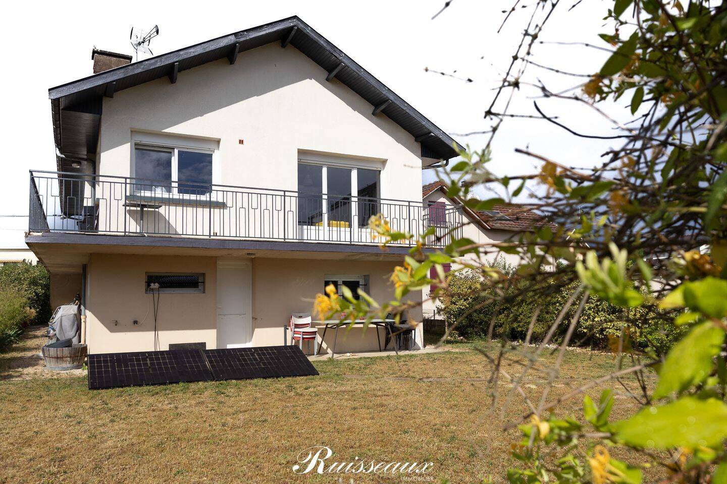 Maison 6 pièces 137 m² · à Dijon · 136,7 m² · 421 000 €