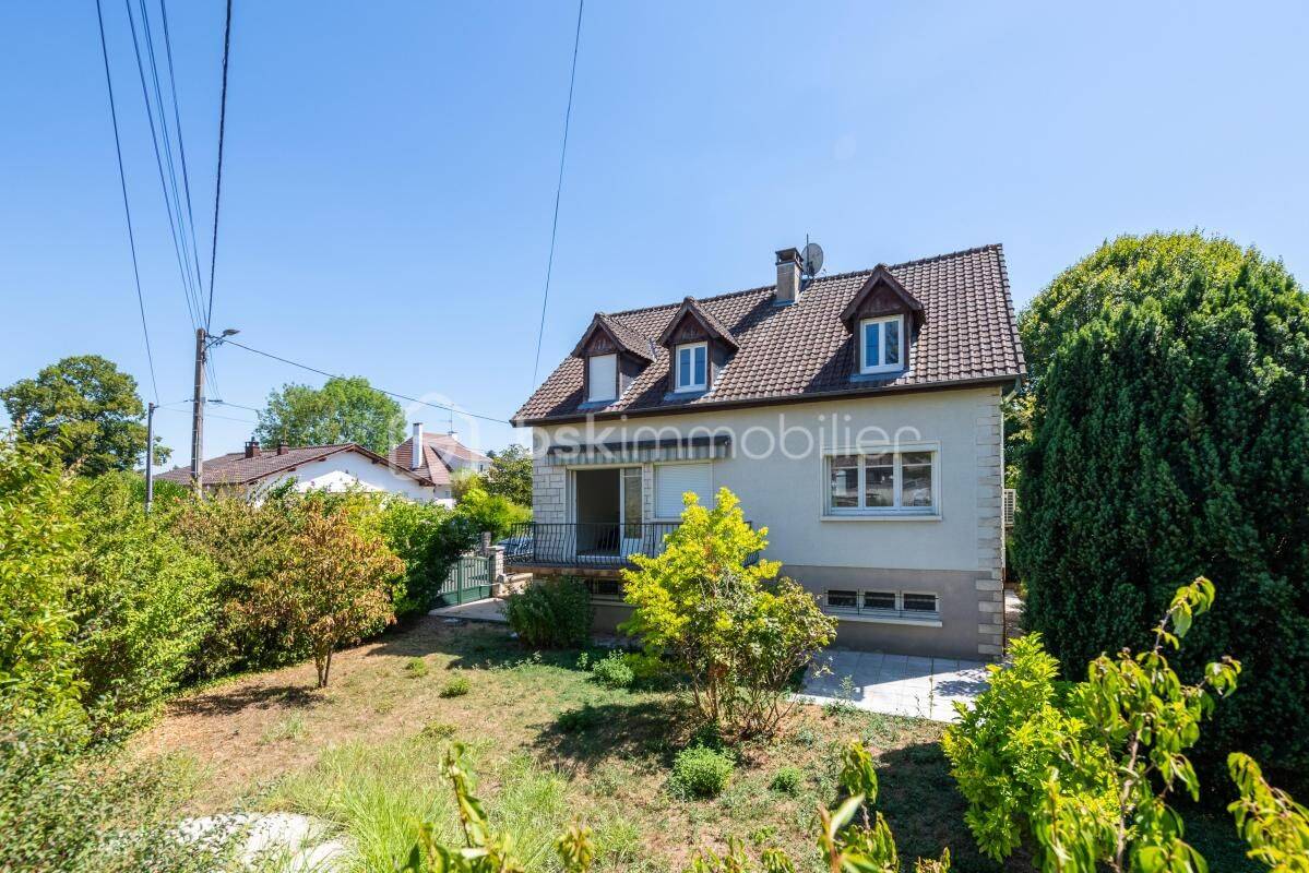 Maison 6 pièces 117 m² · à Sens · 117 m² · 249 000 €