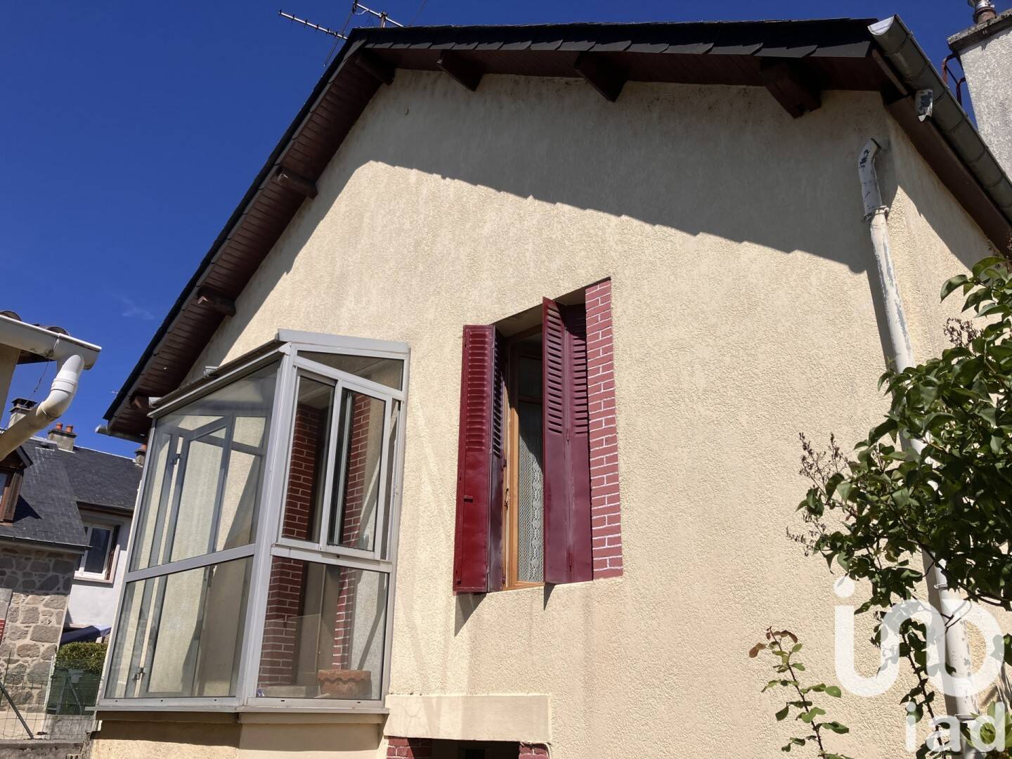 Maison 3 pièces 54 m² · à Ussel · 54 m² · 75 000 €
