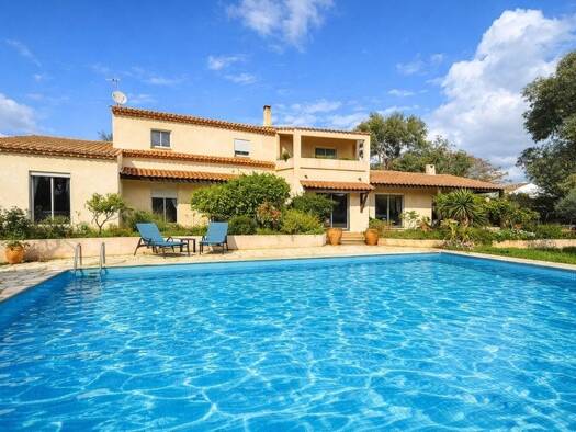 Maison à vendre 777 000 € 9 pièces 5 chambres 270 m² 2 147 m² de terrain Convention Narbonne 11100