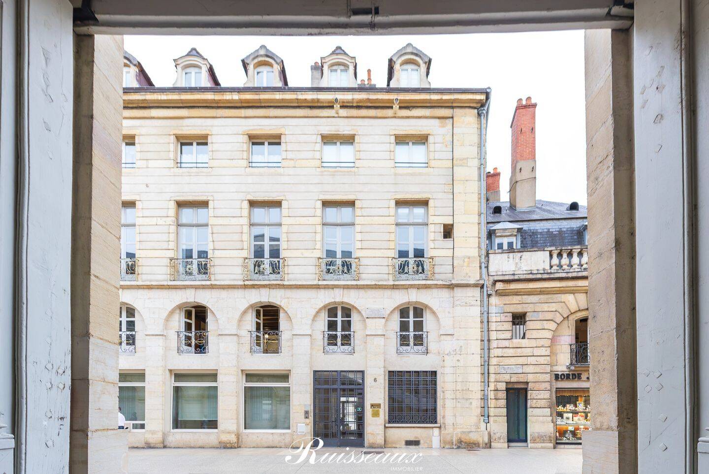 Appartement 6 pièces 159 m² · à Dijon · 158,9 m² · 590 000 €