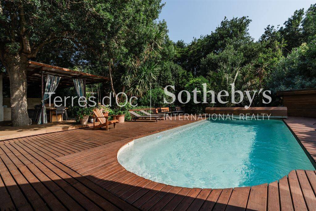 Maison 8 pièces 226 m² · à Saint-Estève · 226 m² · 789 000 €