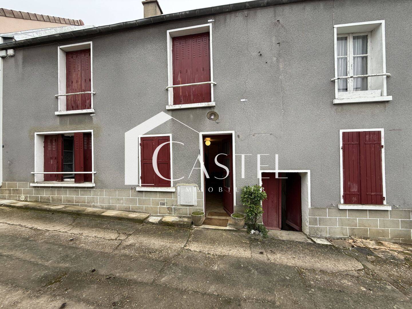 Maison 6 pièces 121 m² · à Orgeval · 121 m² · 259 000 €
