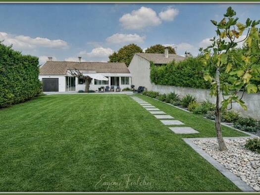 Maison de plain-pied à vendre 355 000 € 4 pièces 3 chambres 110 m² 688 m² de terrain Sud Pézenas 34120