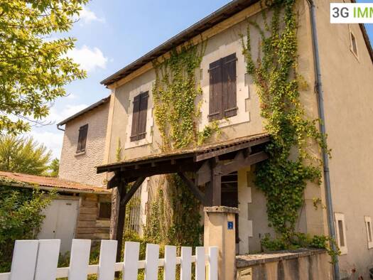 Maison de plain-pied à vendre 71 500 € 9 pièces 5 chambres 130 m² 377 m² de terrain Les Quatre-Routes-du-Lot 46110