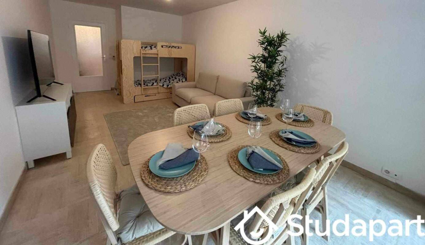 Appartement 2 pièces 54 m² · à Antibes · 54 m² · 1 200 €