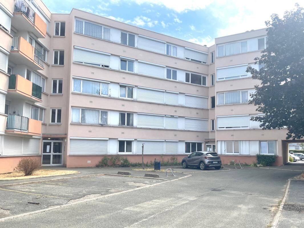 Appartement 3 pièces 66 m² · à Les Mureaux · 66 m² · 148 000 €