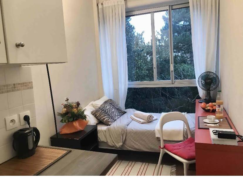 Appartement 1 pièce 14 m² · à Neuilly-sur-Seine · 14 m² · 850 €