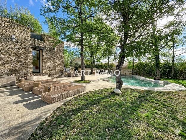 Maison à vendre 1 195 000 € 7 pièces 3 chambres 190 m² 1 763 m² de terrain Gordes 84220