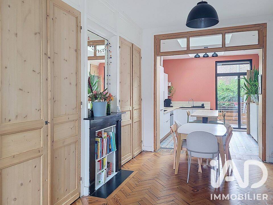 Maison 5 pièces 105 m² · à Croix · 105 m² · 375 000 €