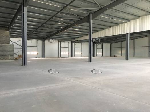 Local d'activités à louer 15 167 € 2 600 m² d'espace de stockage Beaucaire 30300