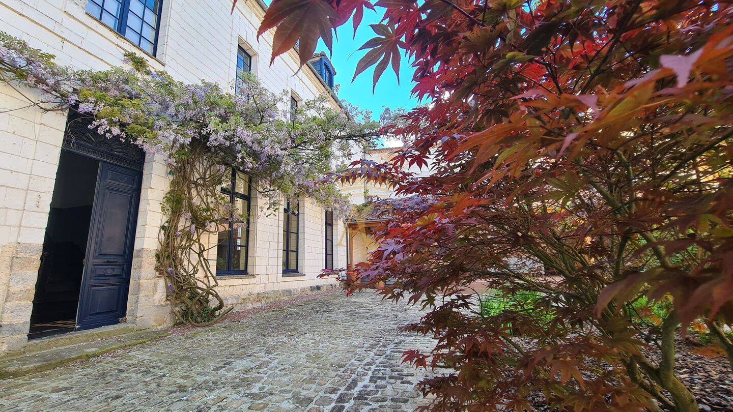 Maison 9 pièces 295 m² · à Montreuil-sur-Mer · 295 m² · 1 090 000 €
