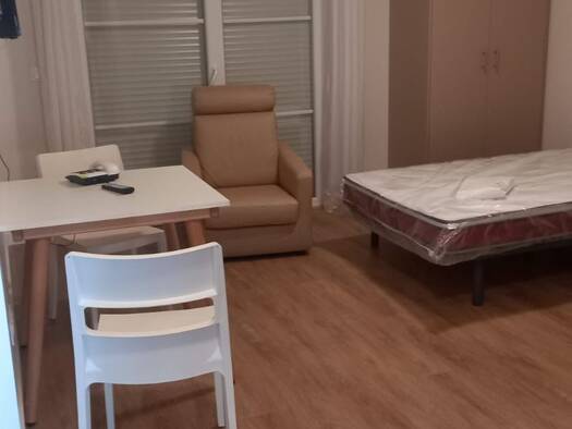 Appartement à louer 1 228 € 1 pièce 25 m² disponible dès maintenant Gravemarelle Castelginest 31780