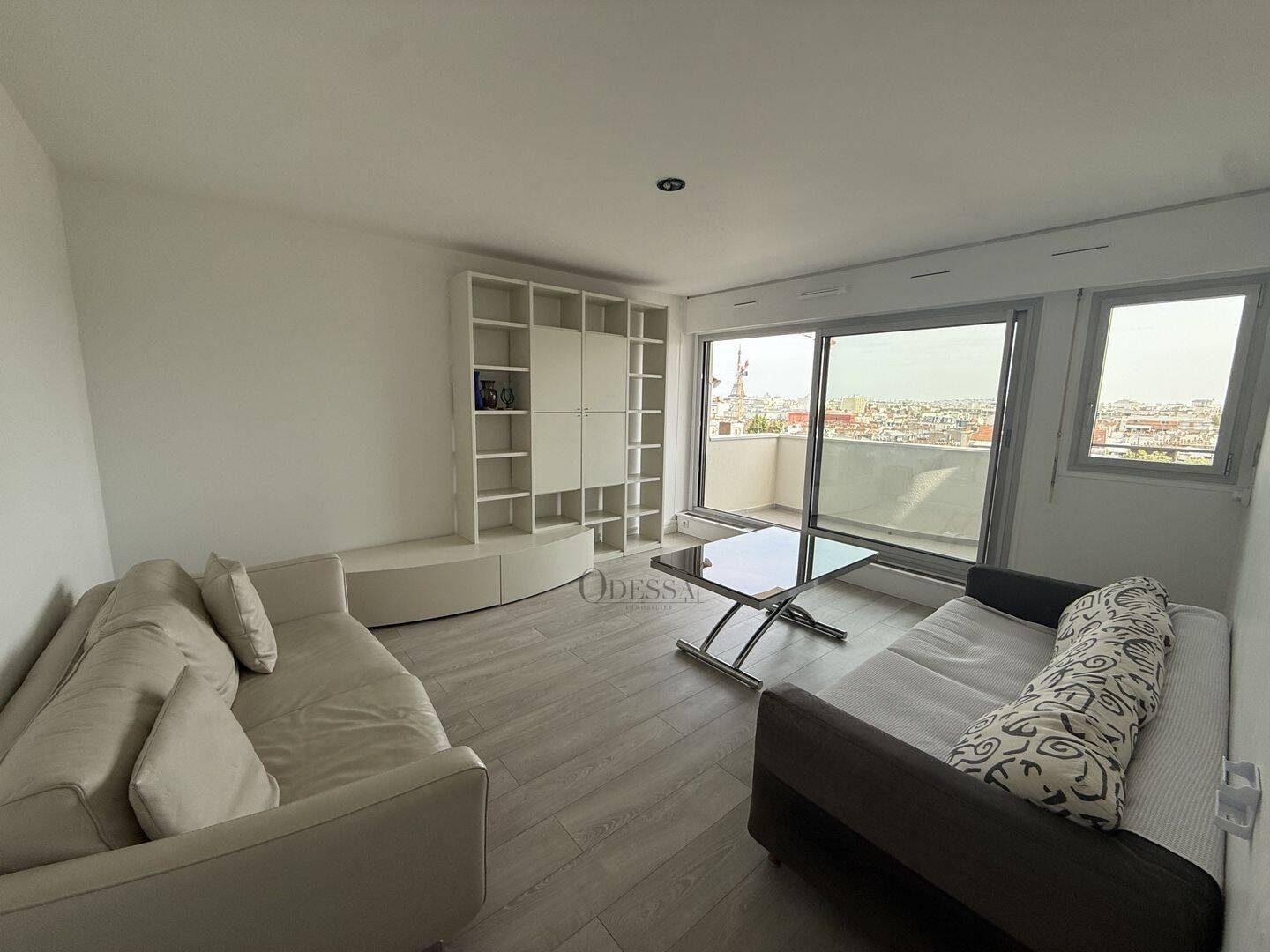 Appartement 3 pièces 61 m² · à Paris 15ème Arrondissement · 61,3 m² · 2 500 €