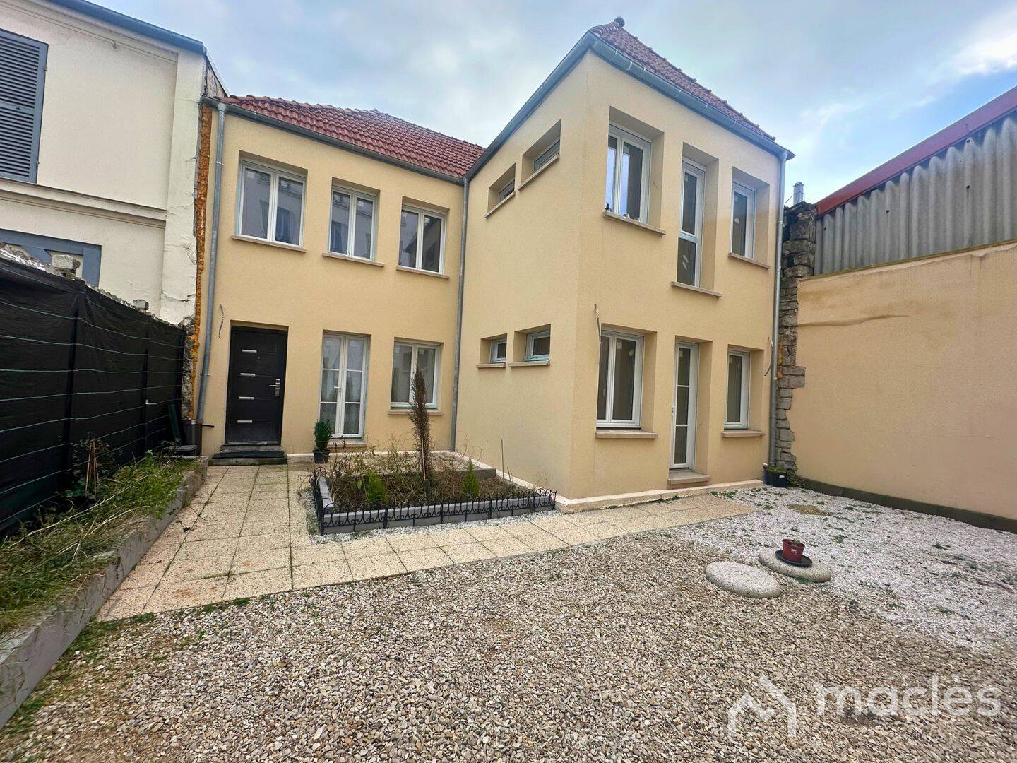 Maison 5 pièces 114 m² · à Saint-Denis · 114 m² · 590 000 €