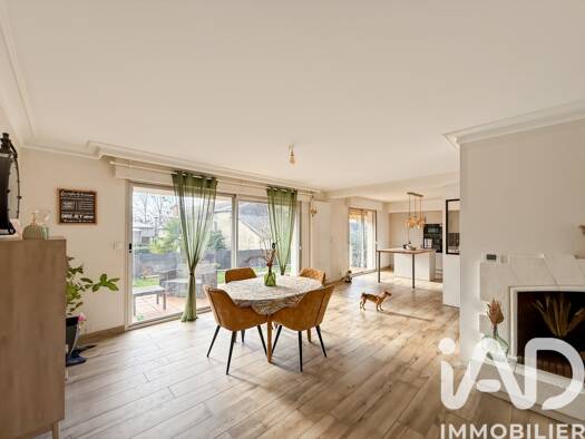 Maison à vendre 385 000 € 5 pièces 4 chambres 126 m² 428 m² de terrain Aeroport-Ecarts Saint-Jacques-de-la-Lande 35136