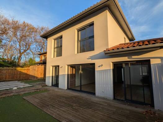 Villa à vendre 690 000 € 4 pièces 2 chambres 100 m² 270 m² de terrain Anglet 64600