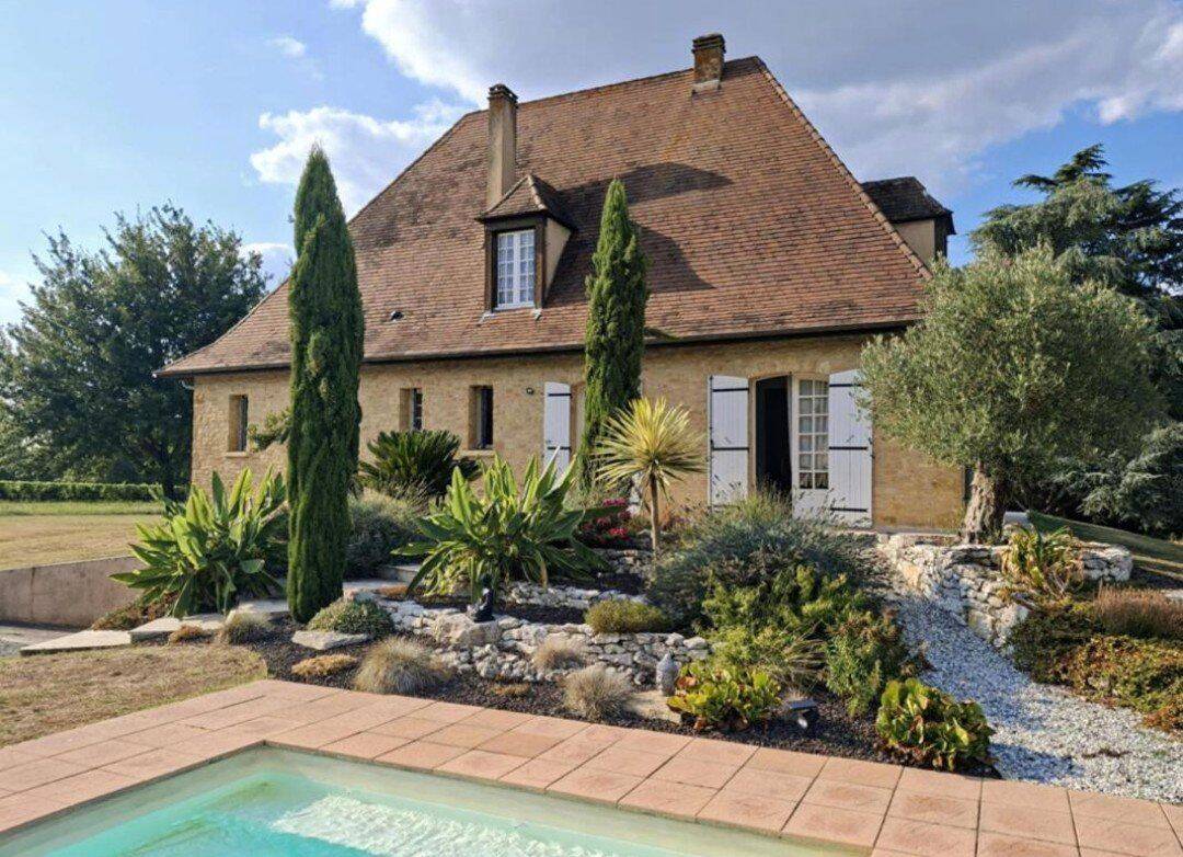 Maison 5 pièces 160 m² · à Eynesse · 160 m² · 419 000 €