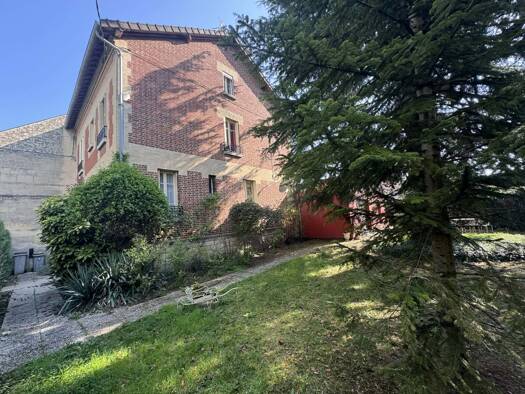 Maison à vendre 289 900 € 9 pièces 5 chambres 269 m² 655 m² de terrain Saint Waast Soissons 02200