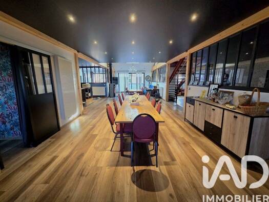 Maison à vendre 389 000 € 10 pièces 5 chambres 481 m² 823 m² de terrain Vallerois-le-Bois 70000