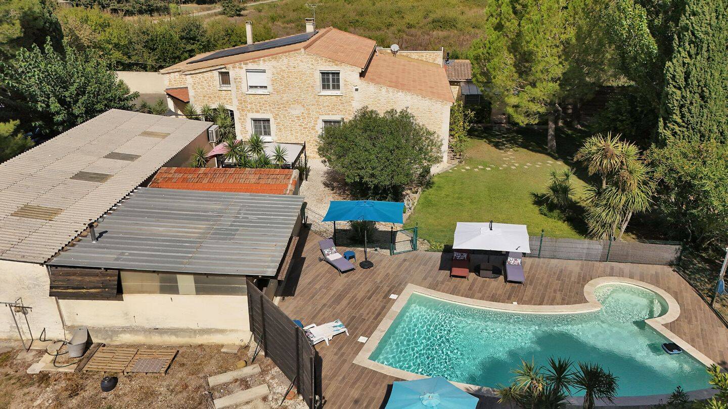 Maison 11 pièces 300 m² · à Nîmes · 300 m² · 850 000 €