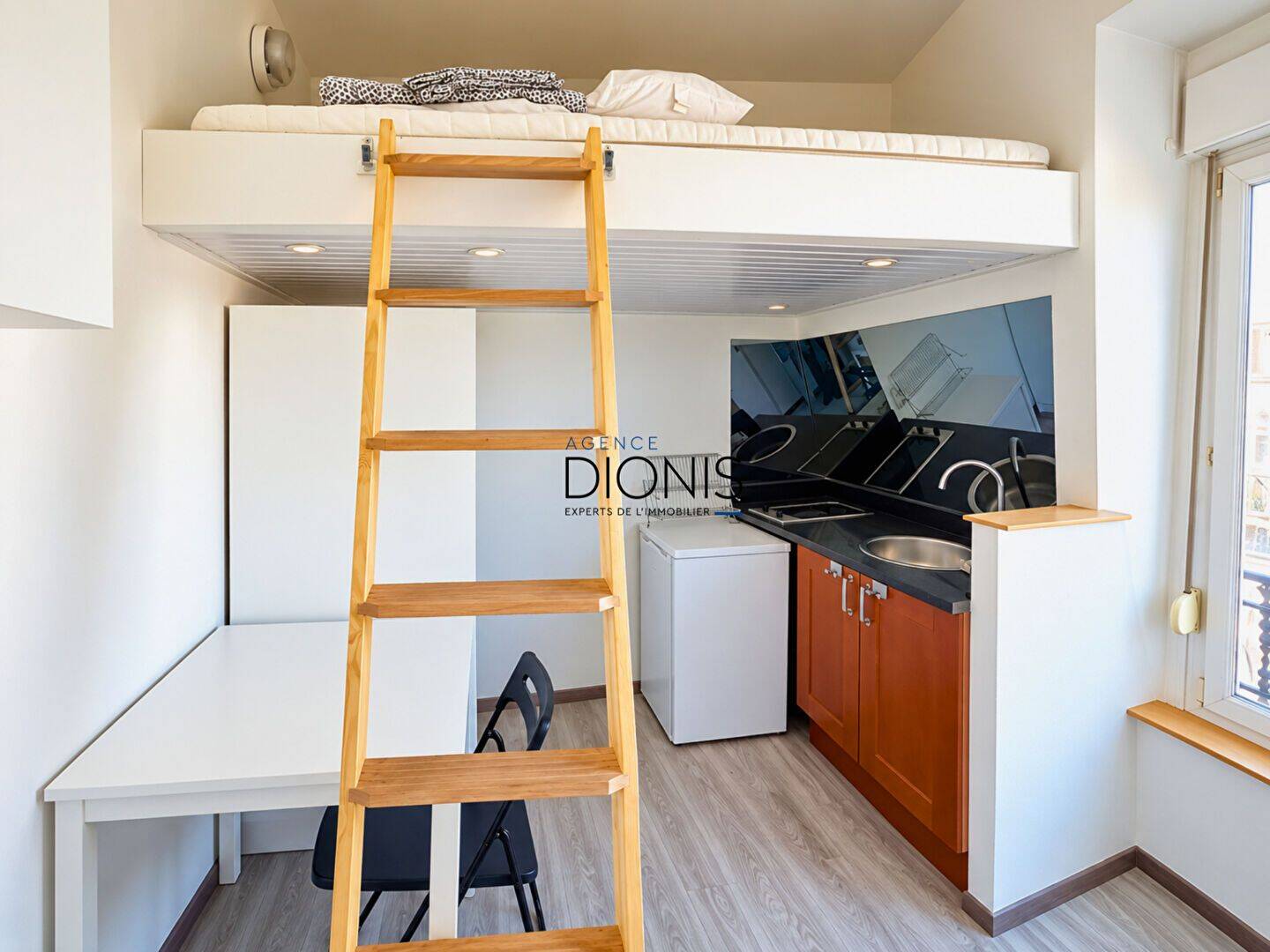 Appartement 1 pièce 12 m² · à Paris 17ème Arrondissement · 12 m² · 613 €/mois