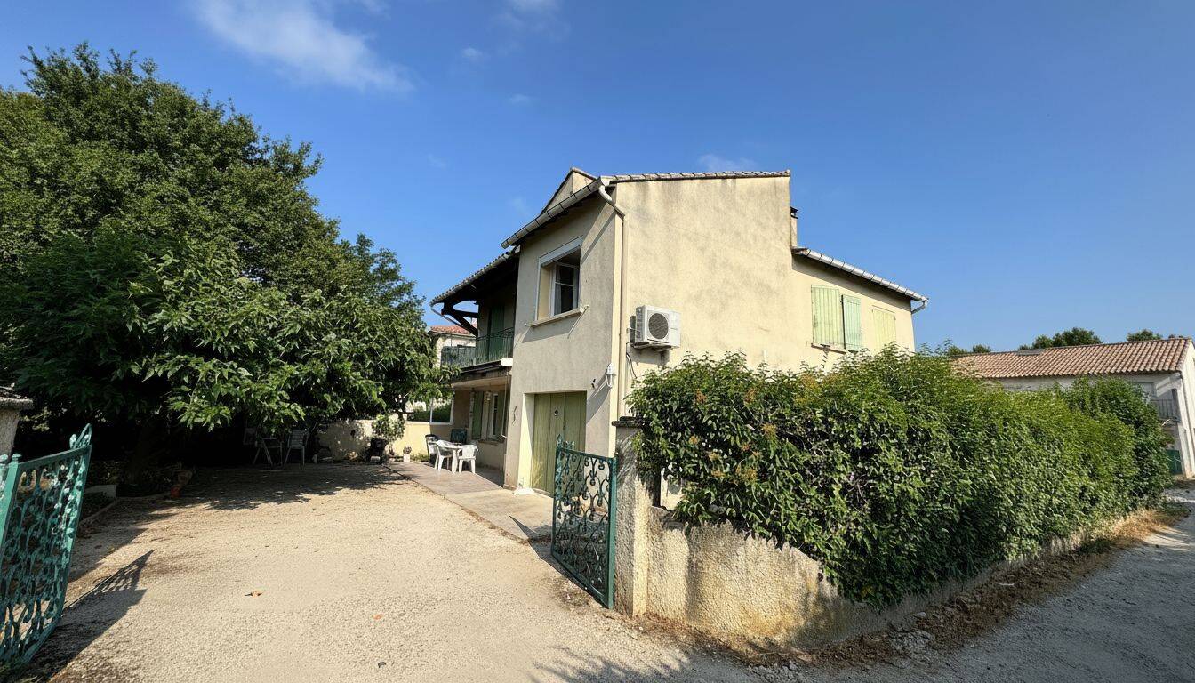 Maison 5 pièces 114 m² · à Bédarrides · 113,5 m² · 266 000 €