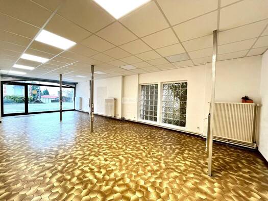 Local commercial à vendre 318 000 € 458 m² de surface de vente Langres 52200