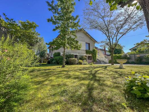Maison à vendre 990 000 € 7 pièces 4 chambres 166,4 m² 731 m² de terrain Maisons-Laffitte 78600