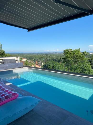 Maison à louer 4 665 € 7 pièces 5 chambres 240 m² Rillieux la Pape 69140