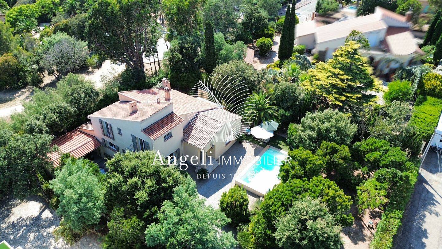 Maison 5 pièces 154 m² · à Fréjus · 154 m² · 1 290 000 €