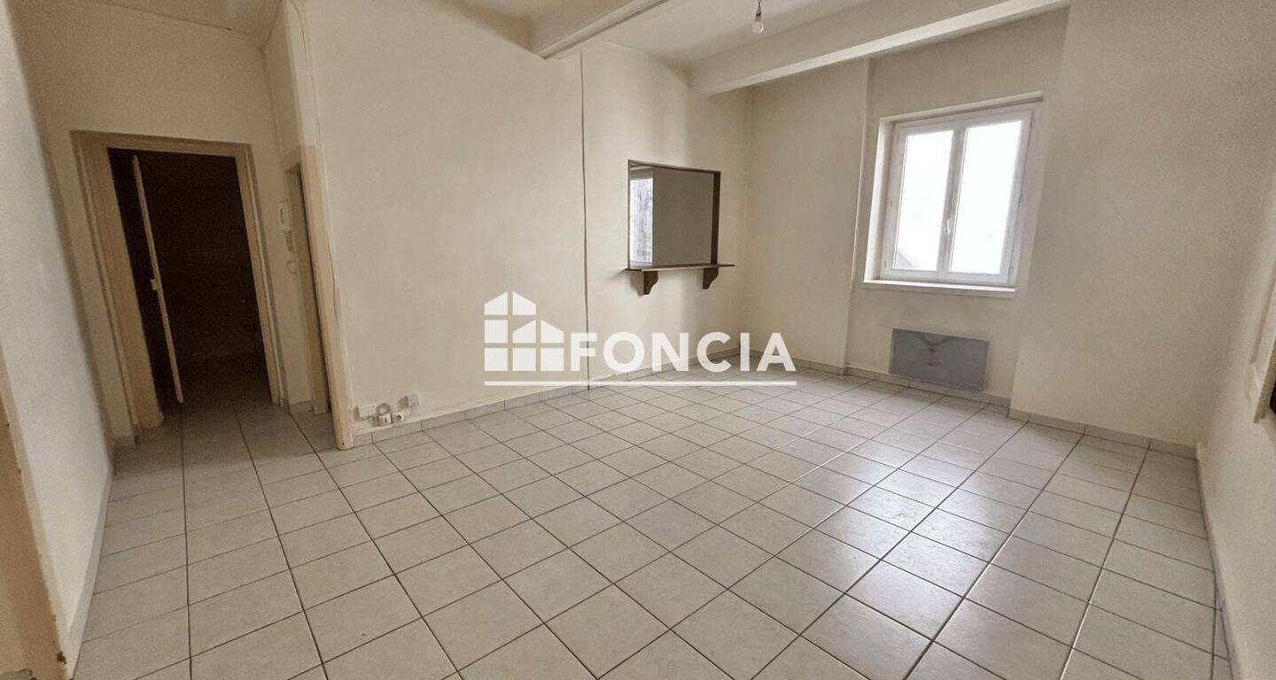Appartement 3 pièces 70 m² · à Lyon 1er Arrondissement · 69,7 m² · 904 €