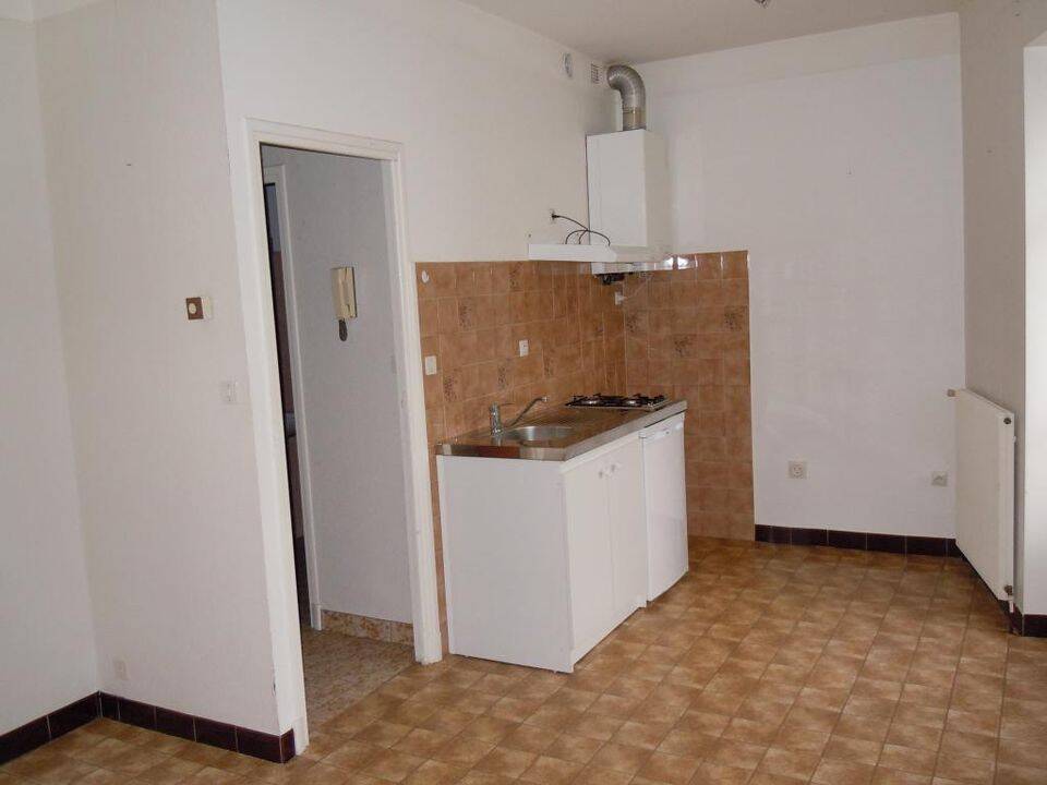 Appartement 1 pièce 35 m² · à Millau · 35 m² · 350 €