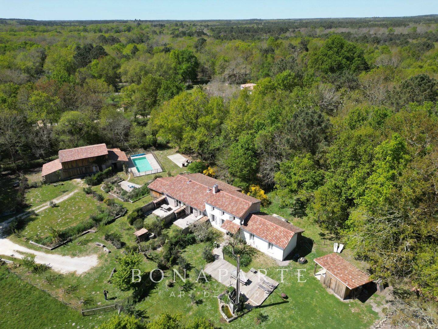 Maison 10 pièces 220 m² · à Vensac · 220 m² · 899 000 €