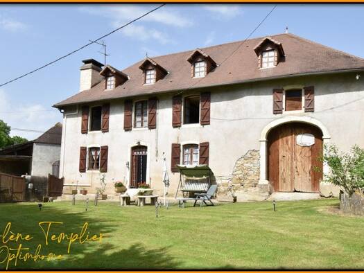 Maison à vendre 218 000 € 6 pièces 4 chambres 182 m² 24 622 m² de terrain Angous 64190