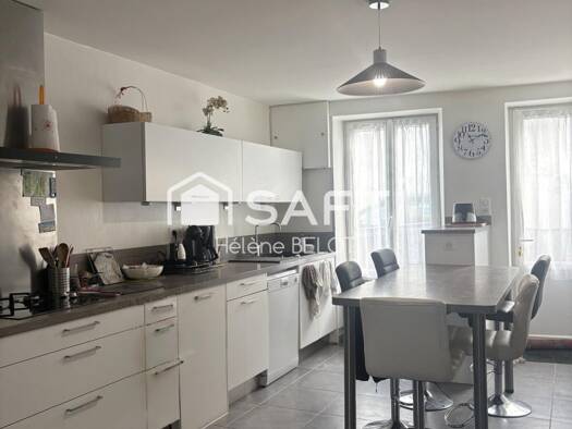 Maison à vendre 139 000 € 4 pièces 3 chambres 100 m² 532 m² de terrain Chantonnay 85110