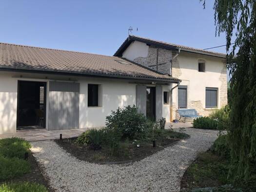 Maison de plain-pied à vendre 660 000 € 5 pièces 3 chambres 170 m² Saint-Denis-lès-Bourg 01000