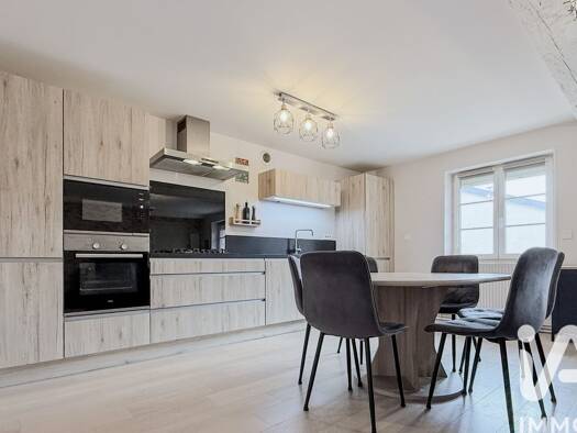 Appartement à vendre 185 000 € 3 pièces 2 chambres 81 m² Étage 1/2 Novéant-sur-Moselle 57680