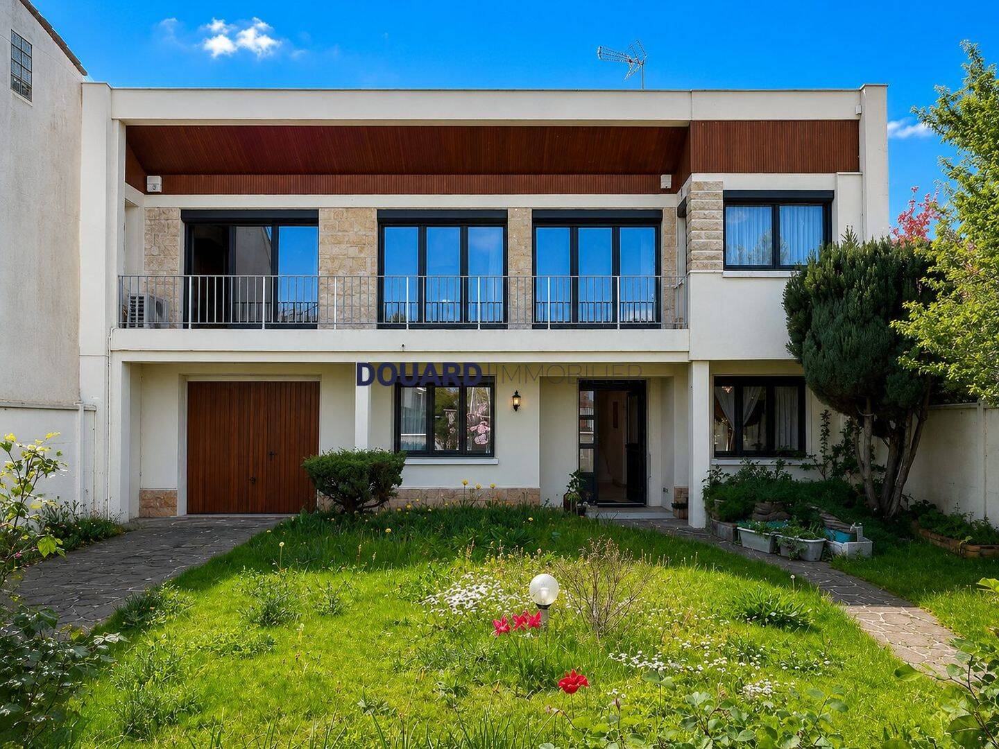 Maison 5 pièces 152 m² · à Carrières-sur-Seine · 151,8 m² · 749 000 €
