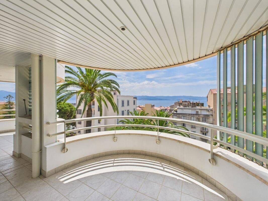 Appartement 4 pièces 119 m² · à Ajaccio · 119 m² · 770 000 €
