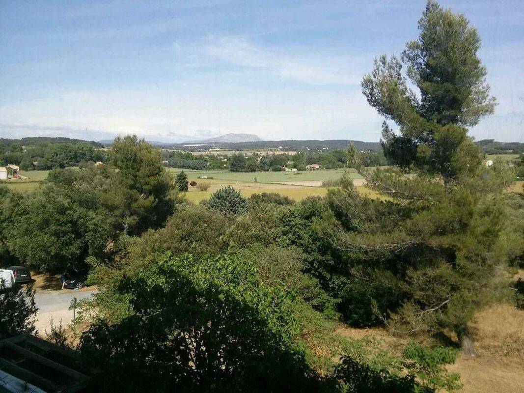 Appartement 1 pièce 27 m² · à Aix-en-Provence · 27 m² · 638 €