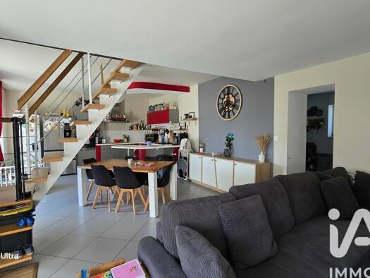 Maison à vendre 149 000 € 5 pièces 2 chambres 87 m² 860 m² de terrain Saint-Georges-de-Poisieux 18200
