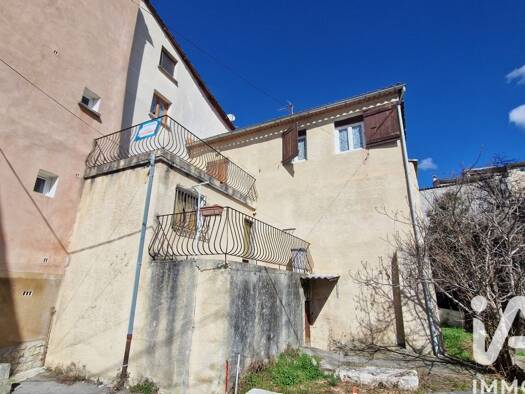 Maison à vendre 138 000 € 7 pièces 4 chambres 111 m² 120 m² de terrain Riez 04500