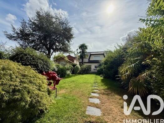 Maison à vendre 1 590 000 € 7 pièces 5 chambres 210 m² 623 m² de terrain Cote Saint Louis Garches 92380