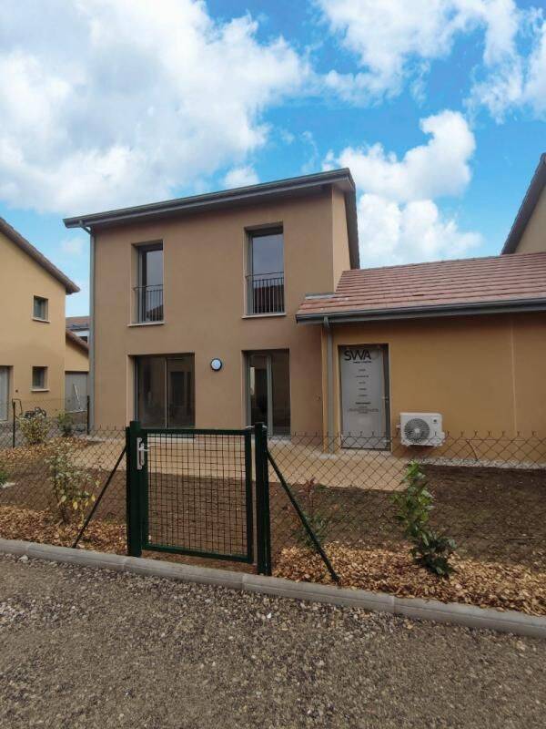 Maison 4 pièces 86 m² · à Crémieu · 86 m² · 1 405 €